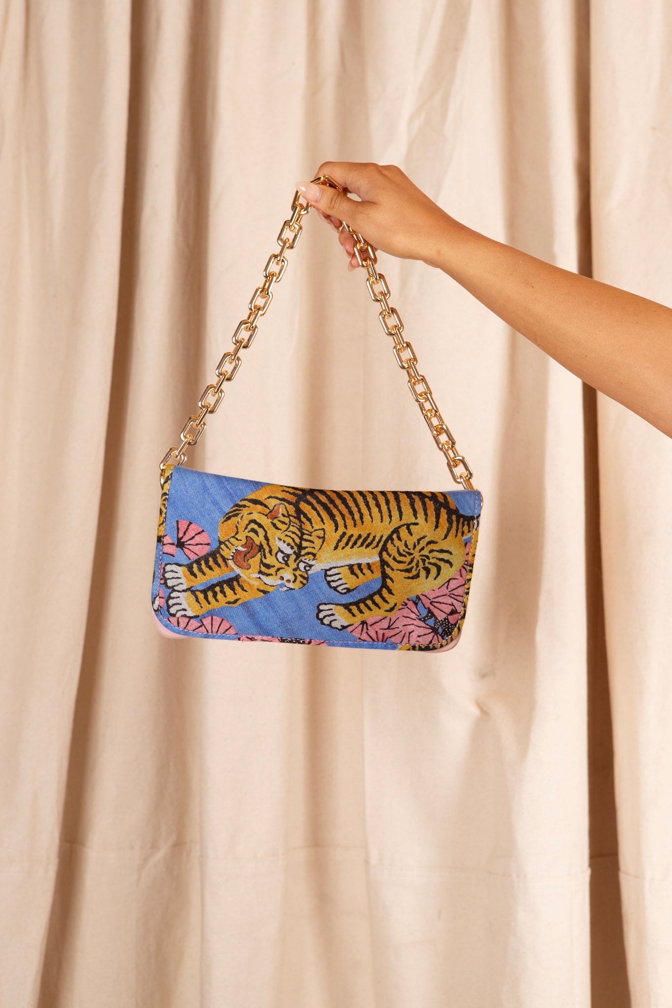 Gucci Tiger Cruise Clutch
