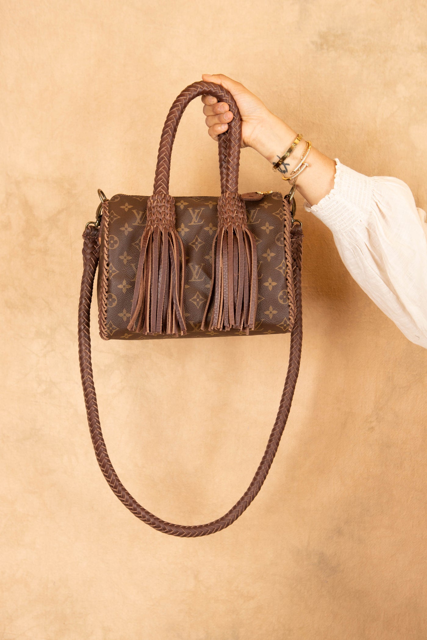 Color: Chocolate