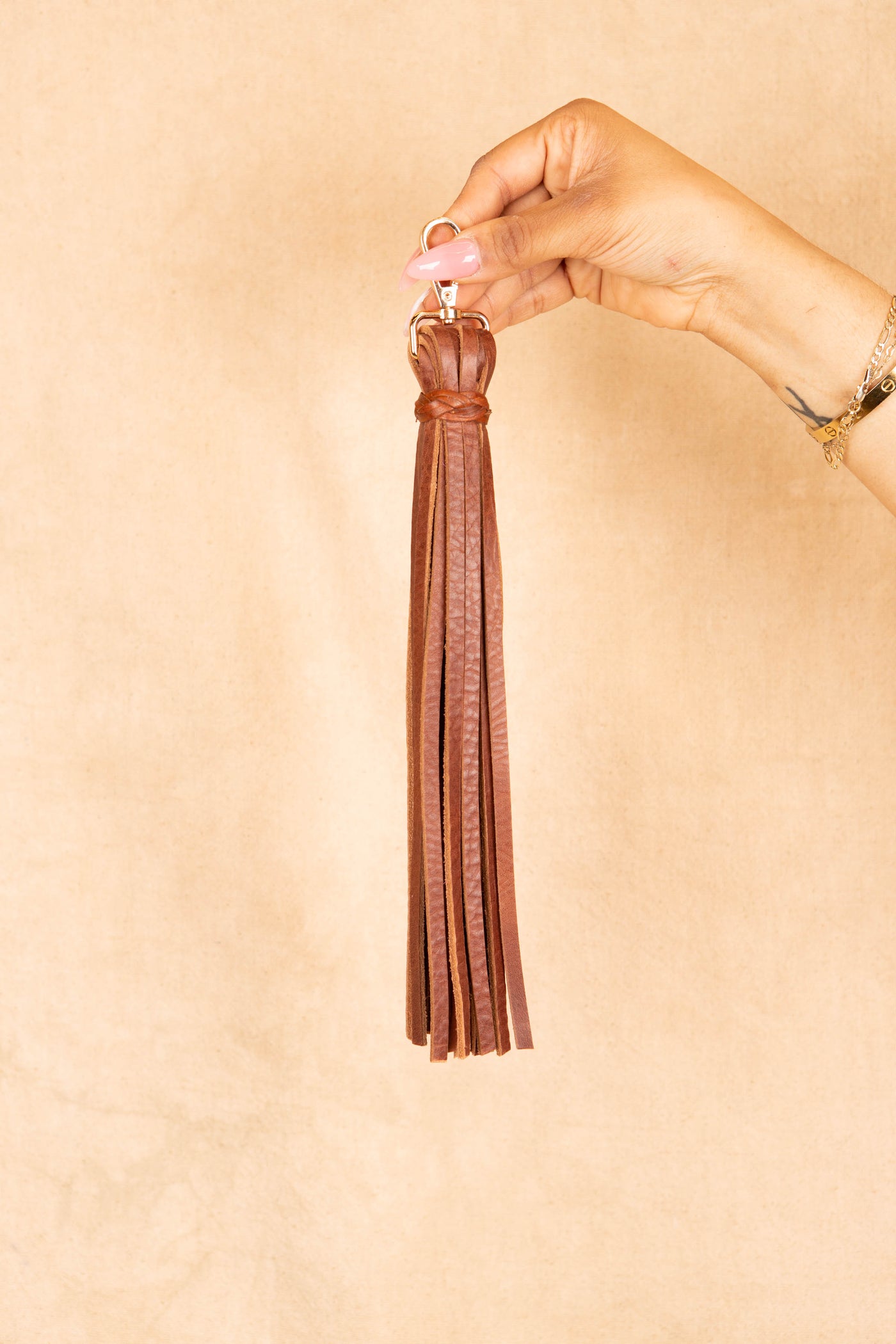 Color: Mahogany