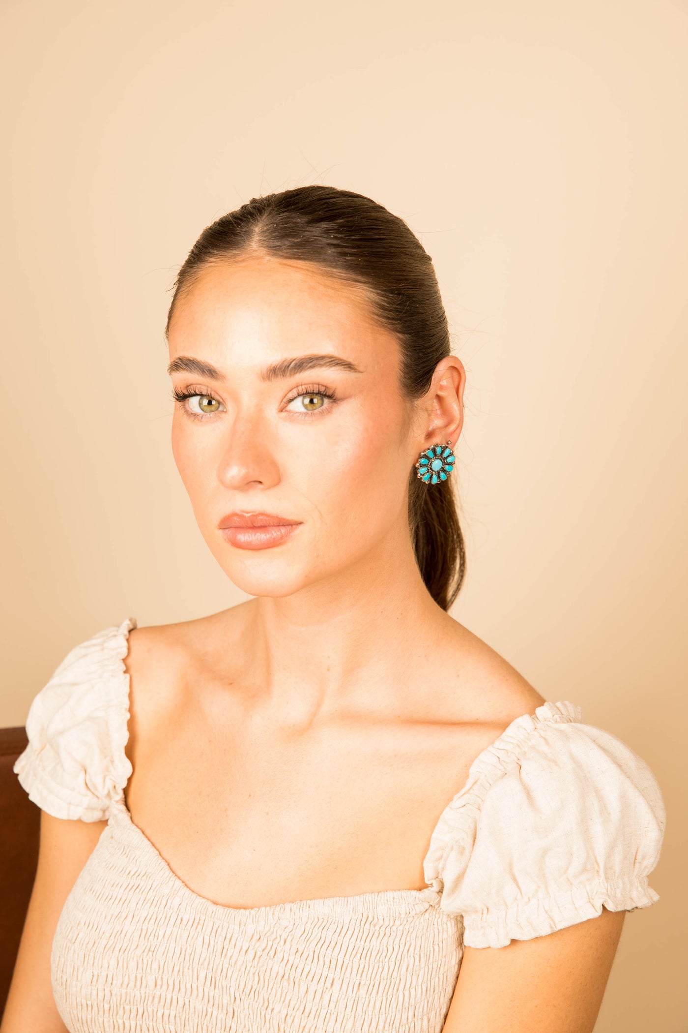 Navajo Handmade Kingman Turquoise Stud Earrings