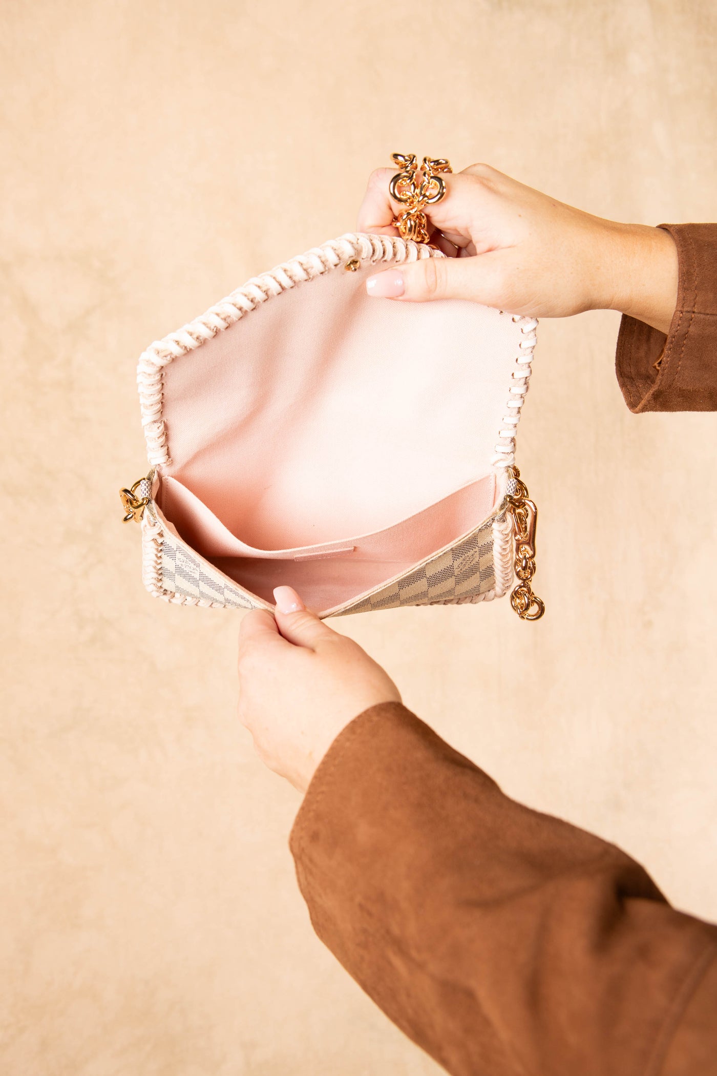 Capri Pochette