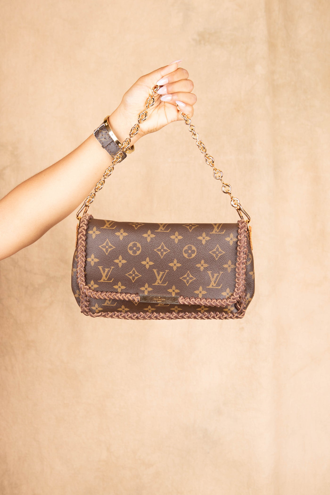 LV Monogram Favorite