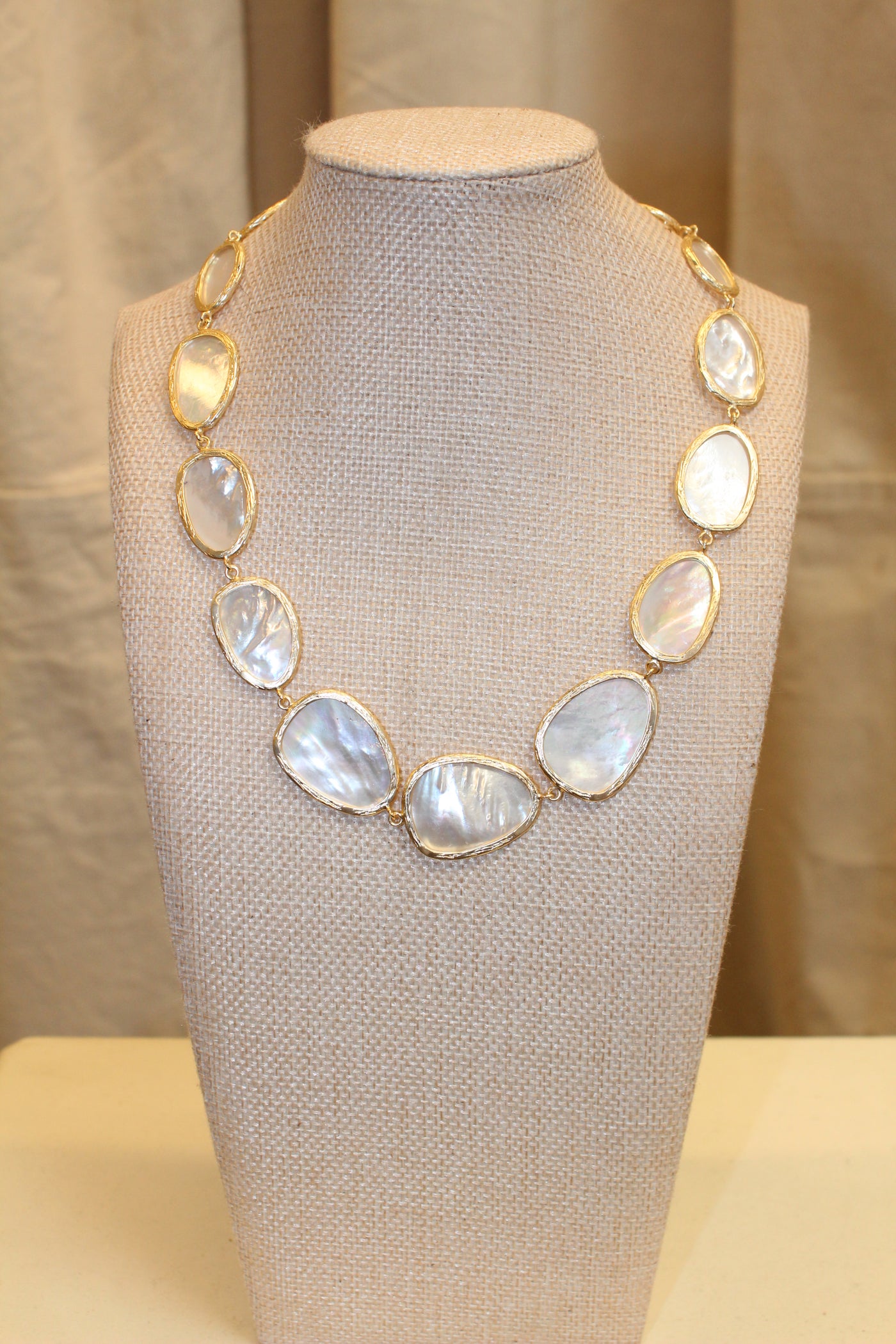 Pearlhaze Necklace