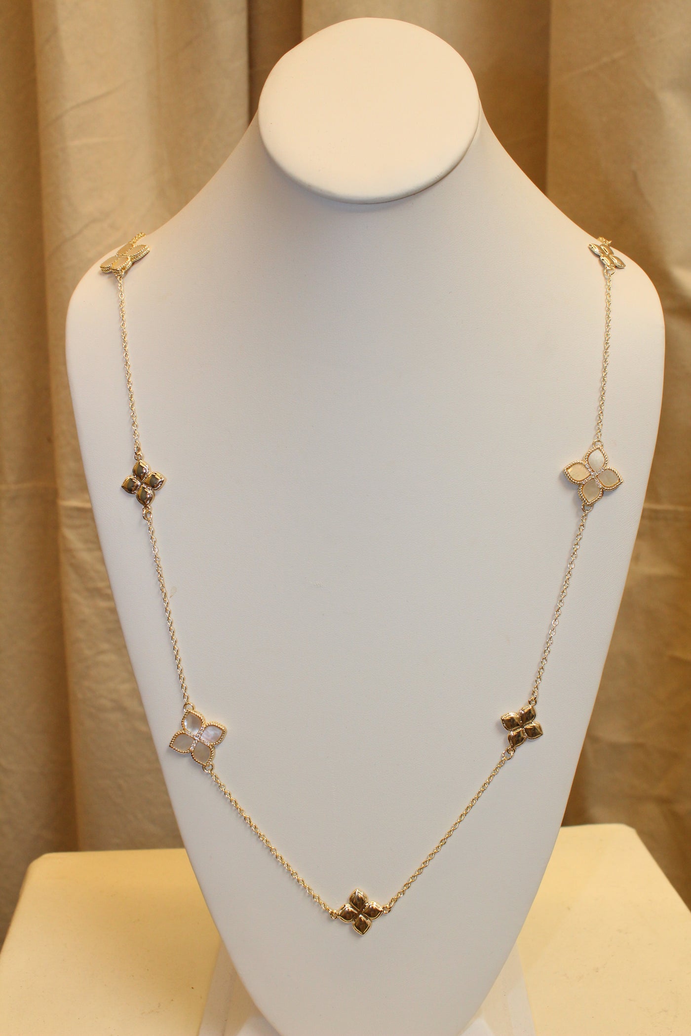Pearl Bloom Necklace