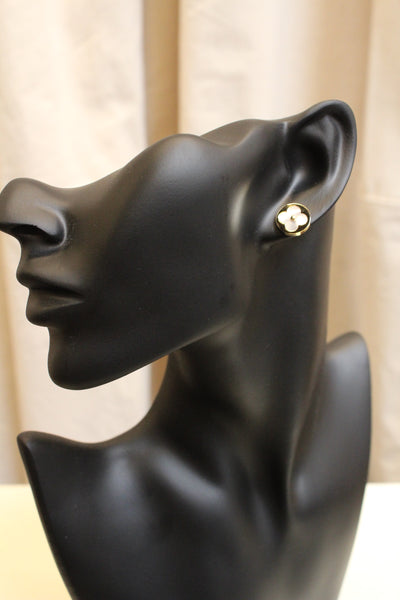 Belline Clover Studs