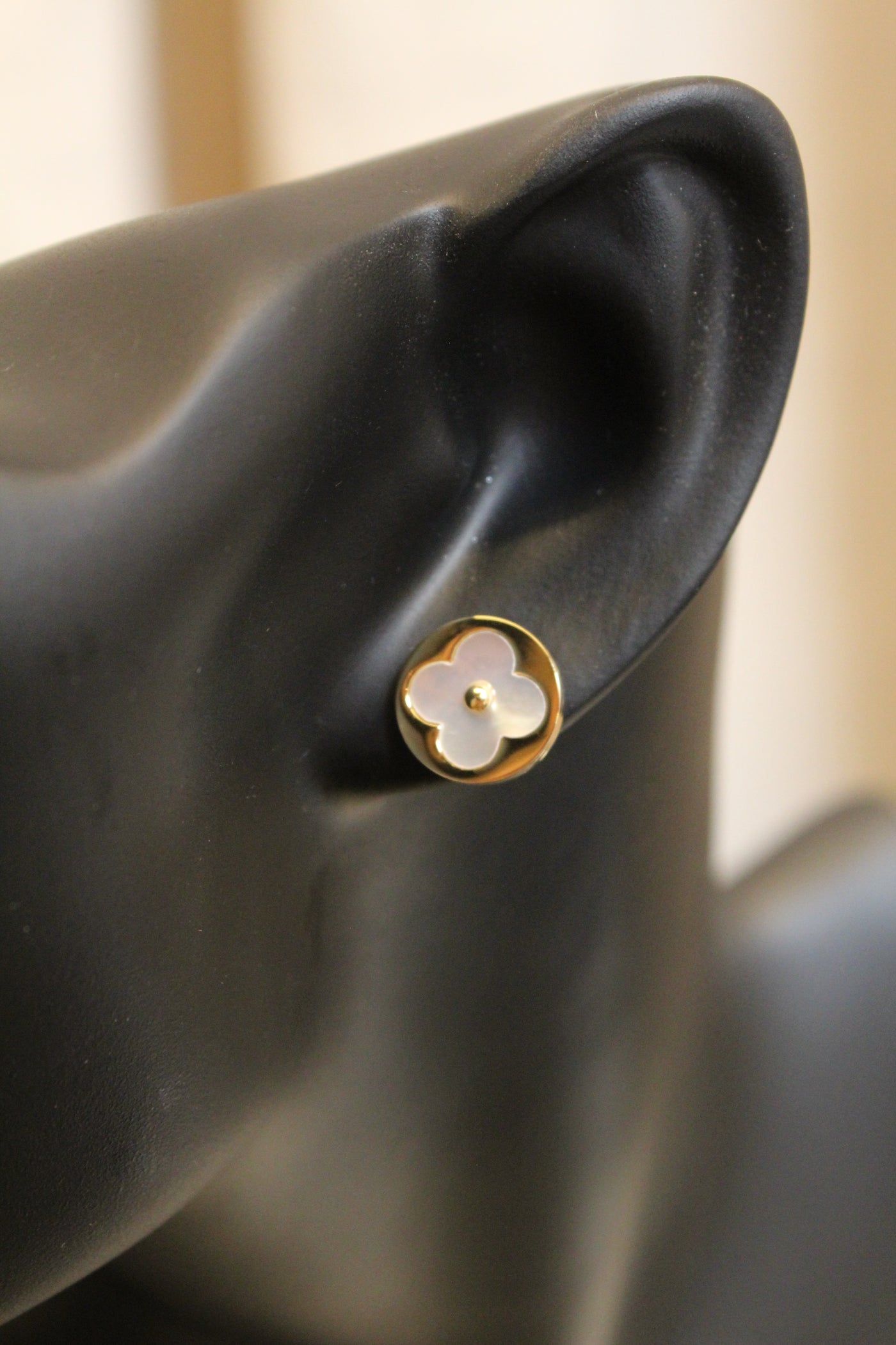 Belline Clover Studs