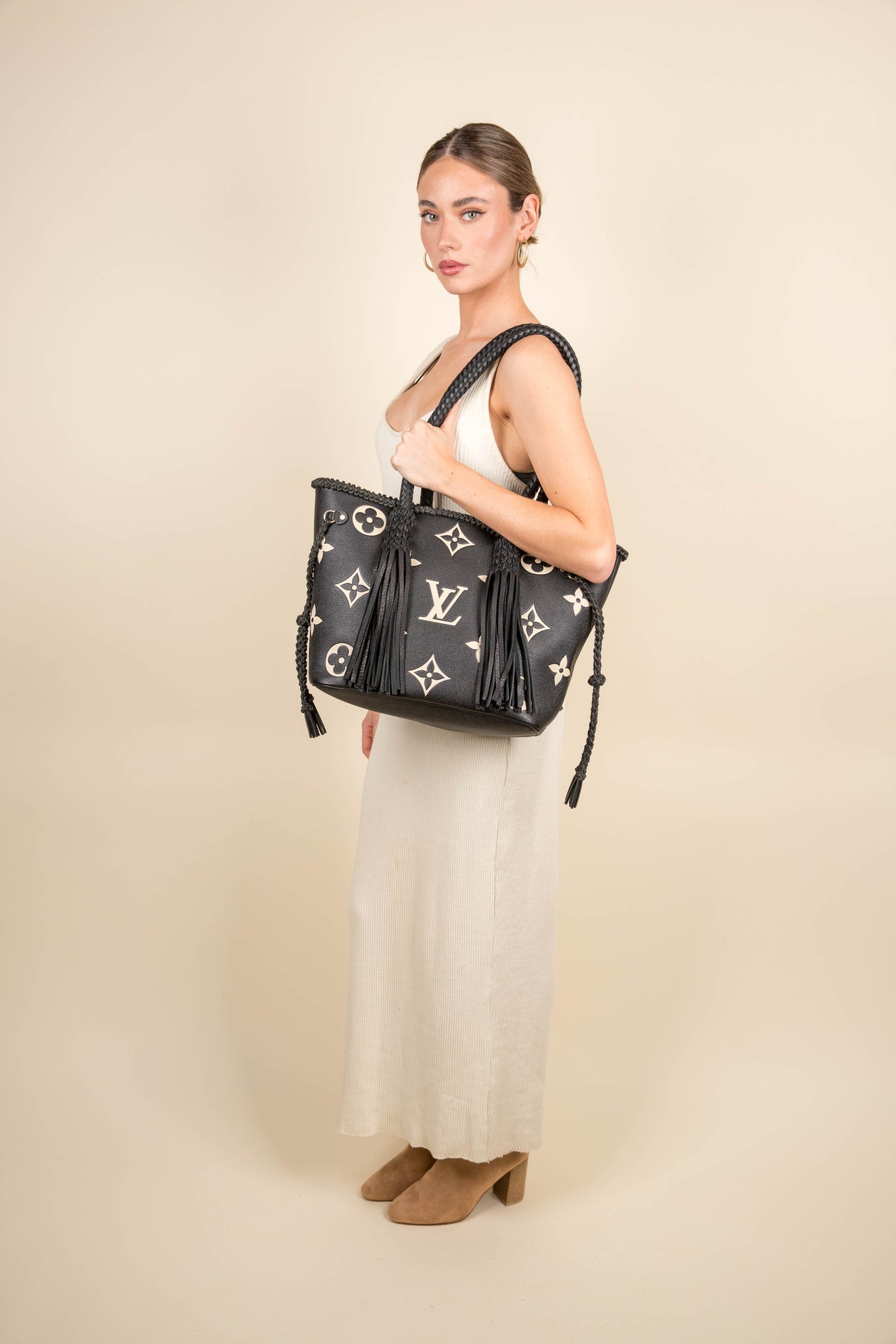 Cream & Black Empreinte Voyager